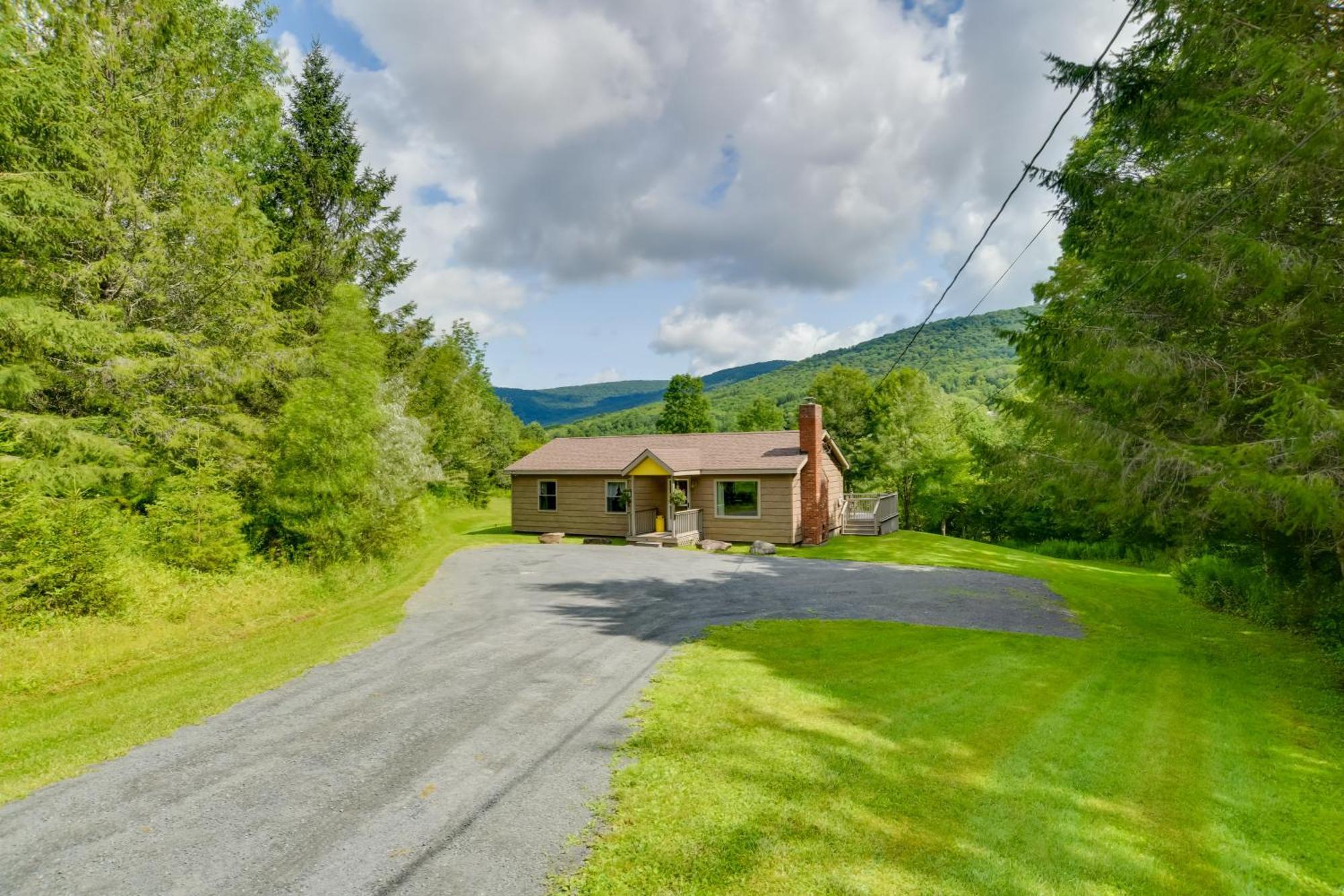 Quiet Catskills Getaway With Deck And Mtn Views New Kingston 外观 照片